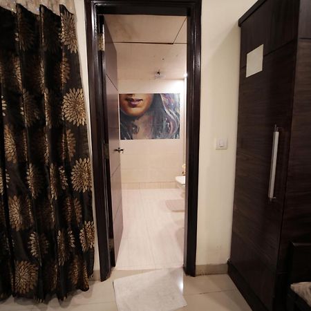 Hotel Stay Well Dx New Delhi Exterior photo