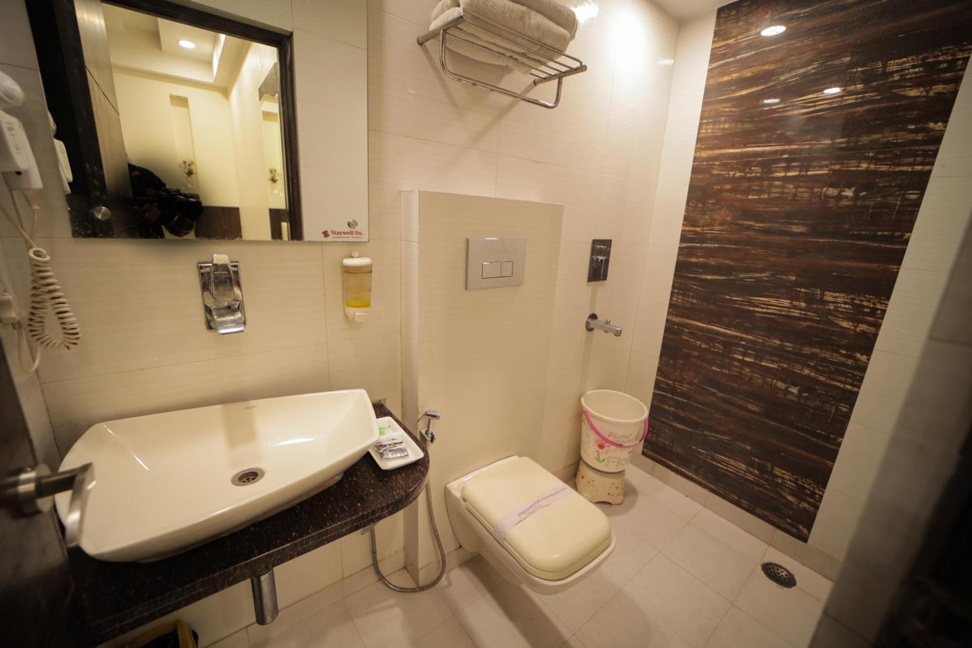 Hotel Stay Well Dx New Delhi Exterior photo
