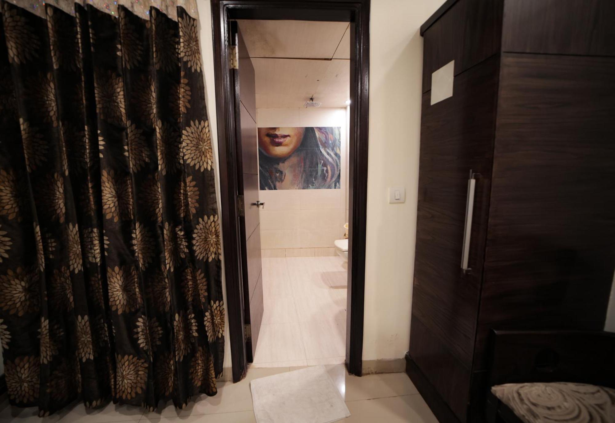 Hotel Stay Well Dx New Delhi Exterior photo