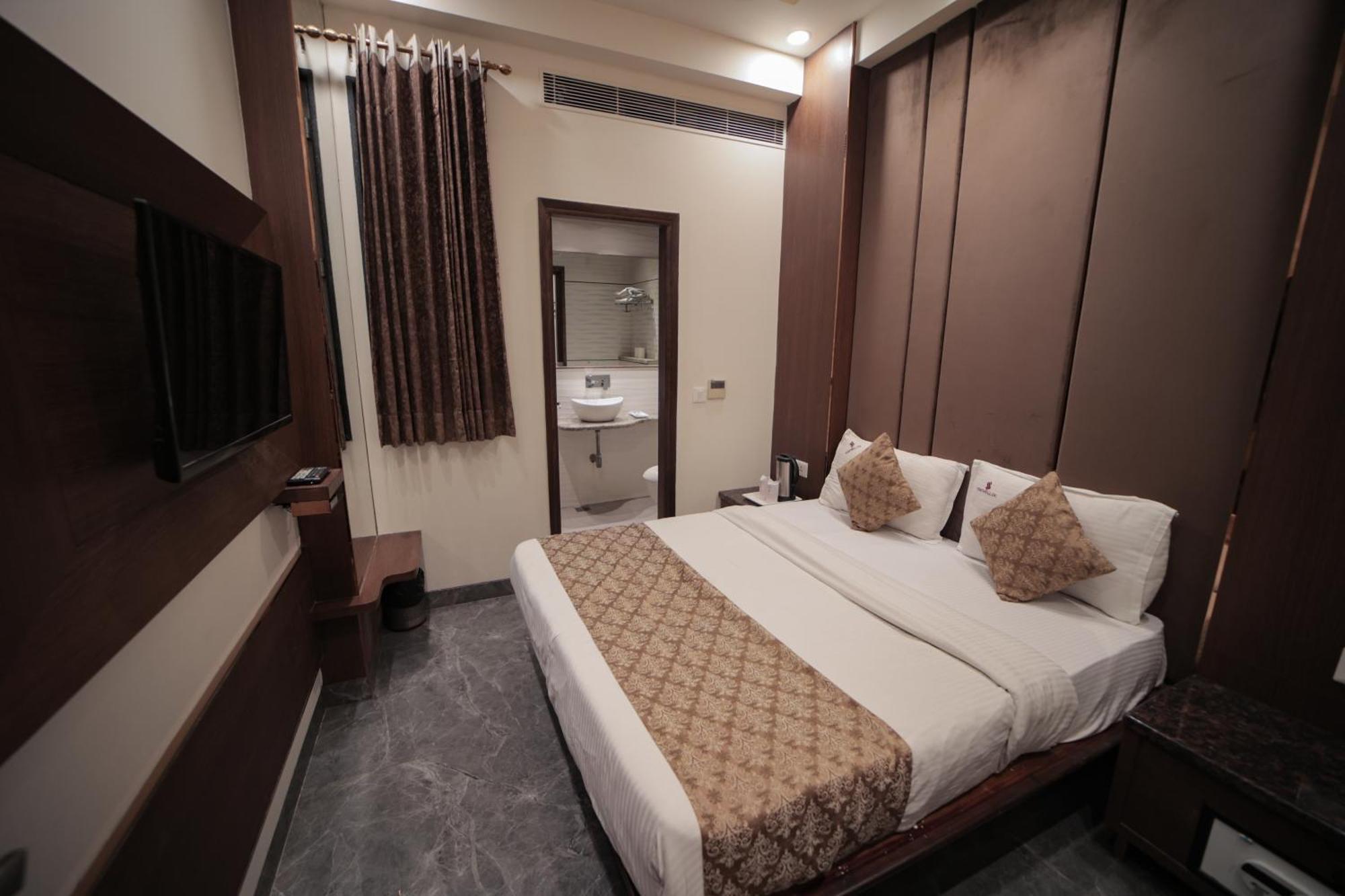 Hotel Stay Well Dx New Delhi Exterior photo