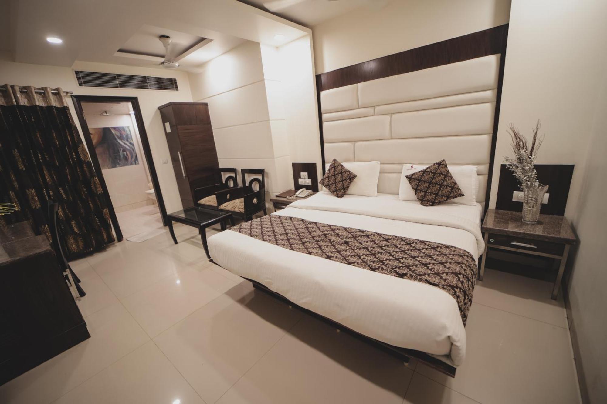 Hotel Stay Well Dx New Delhi Exterior photo