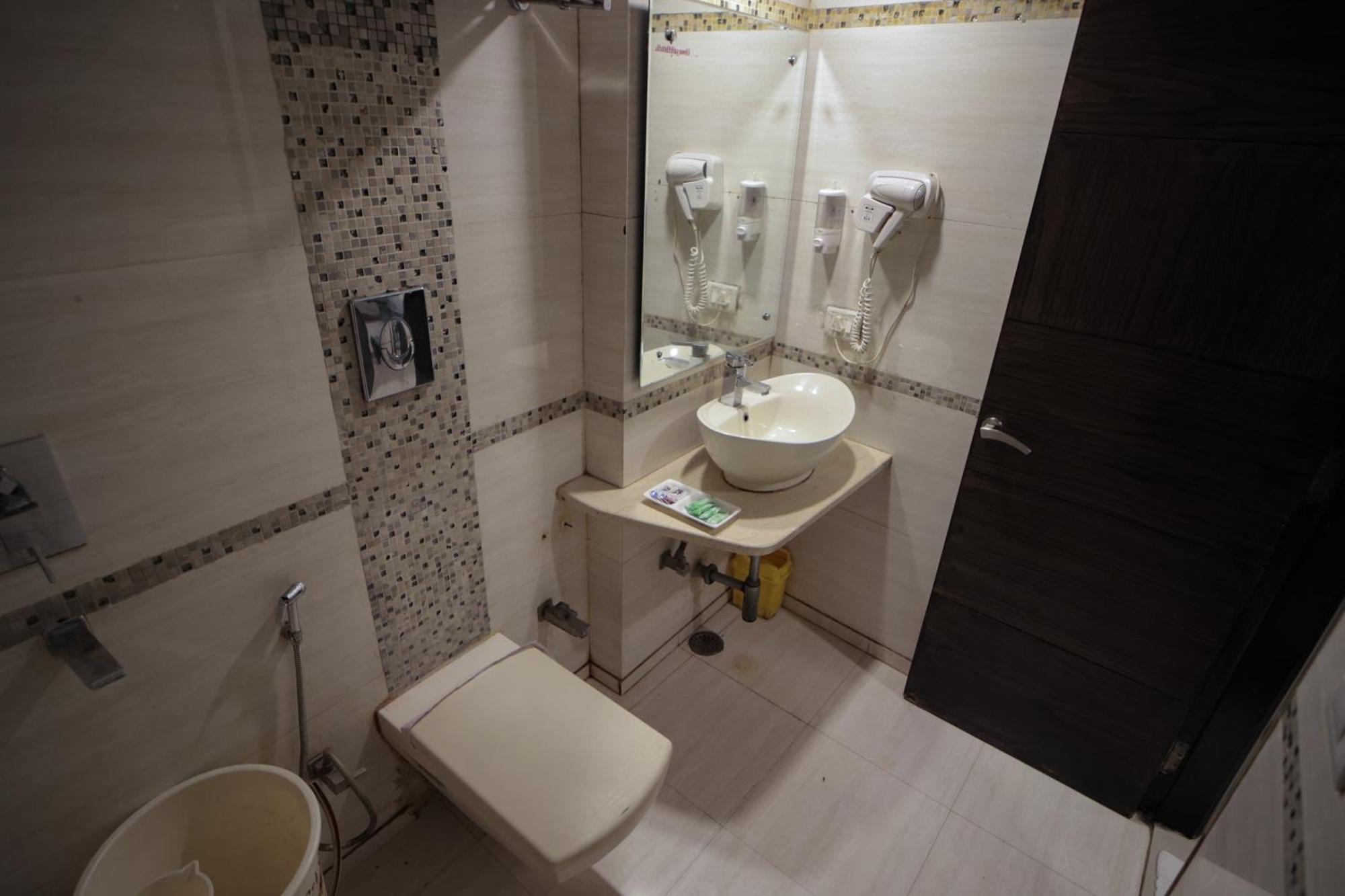 Hotel Stay Well Dx New Delhi Exterior photo