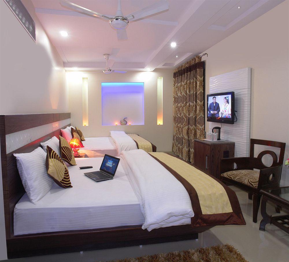 Hotel Stay Well Dx New Delhi Exterior photo