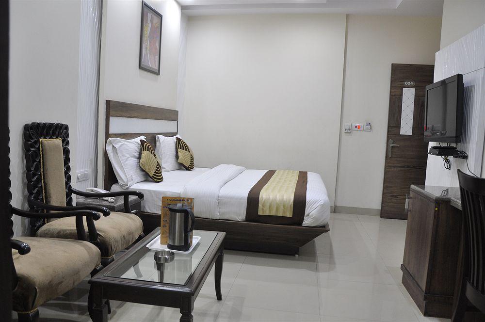 Hotel Stay Well Dx New Delhi Exterior photo