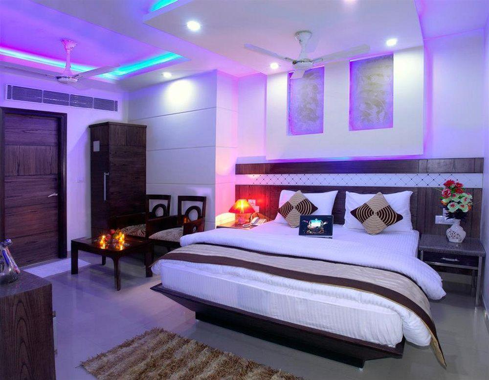Hotel Stay Well Dx New Delhi Exterior photo
